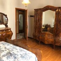 Camera completa del  1800-BOMBE' noce intarsiato