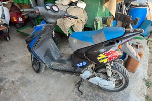 Scooter motorino Beta Ark 50 liquido