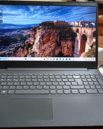 Notebook  Lenovo V15