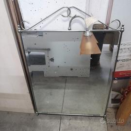 Specchio da bagno con lume