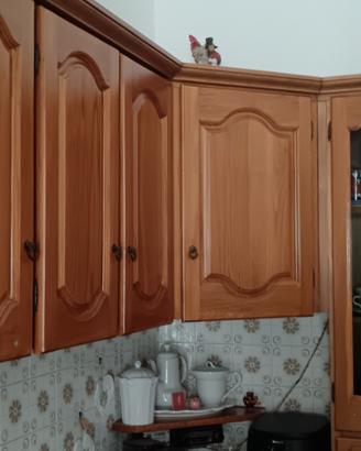 Cucina in legno di ciliegio