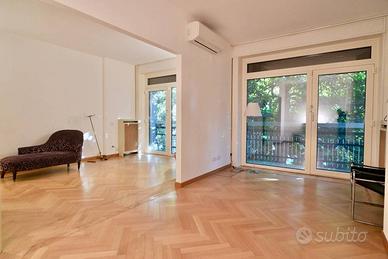 Appartamento di 150 m² con 5 locali a Milano