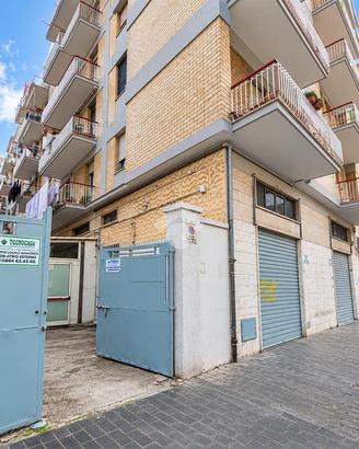3 LOCALI A MANFREDONIA