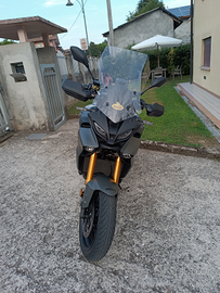 Moto perfetta mai caduta e sempre tagliata da moto