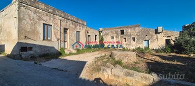 Soluz. indipendente a semi baglio + terreno