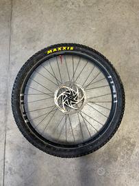 ruota posteriore nukeproof horizon