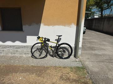 Bici da corsa in carbonio