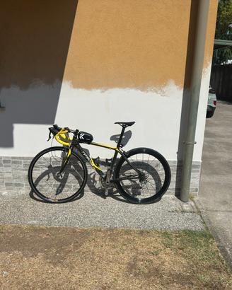 Bici da corsa in carbonio