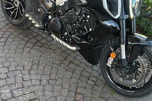 Ducati Diavel V4 Akrapovic