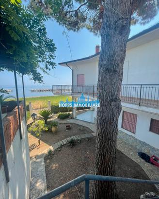 Villa unifamiliare trabia giardini fronte mare