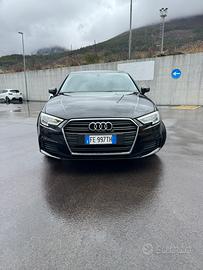 Audi A3 1.6 Diesel 110cv cambio Automatico