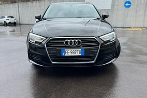 Audi A3 1.6 Diesel 110cv cambio Automatico