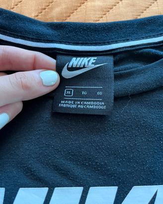 T-shirt nike