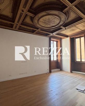 Appartamento di 438 m² con più di 5 locali a Roma