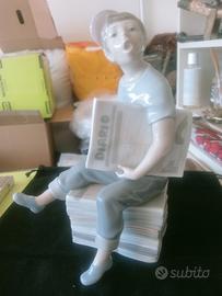 Paperboy Nao by Lladro 