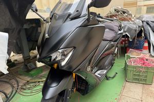 Yamaha T Max 560 - 2021