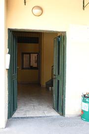 Frattaminore: Ufficio con ascensore all'interno de