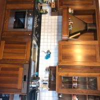 Cucina in legno con accessori come in descr.