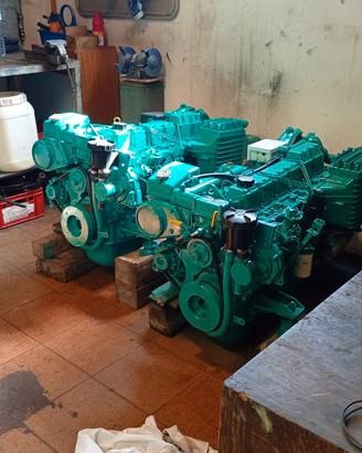 Motori Volvo Penta AD41B 200 HP + Piedi dp290