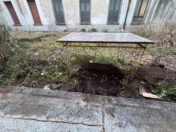 Tavolo di marmo