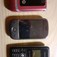 Telefonini vintage e accessori