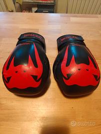 Guantoni Venum Giant Pelle 12 oz Thailand
