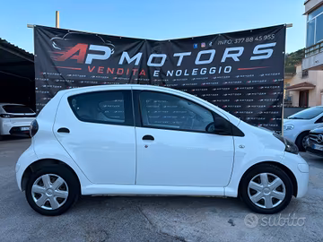 Toyota Aygo 1.0 12V VVT-i 5 porte Now Connect