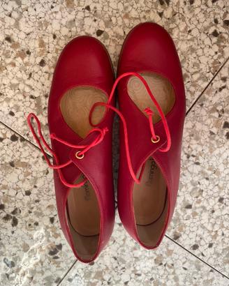 mocassino rosso da flamenco