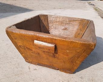 Antico contenitore e misuratore riso cereali