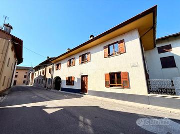 CASA SEMINDIPENDENTE A MERETO DI TOMBA