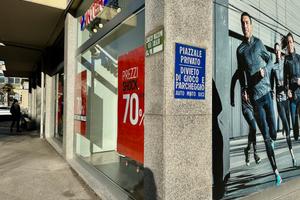 Ampio locale commerciale nel cuore di Rovereto