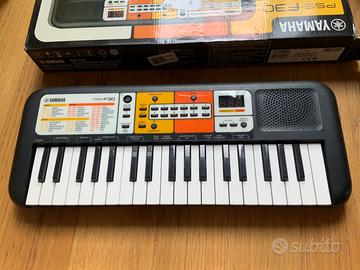 Tastiera digitale Yamaha PSSF30