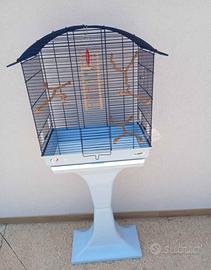 Gabbia per pappagalli completa di piedistallo