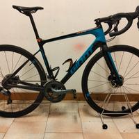 Bici da corsa GIANT DEFY ADVANCED