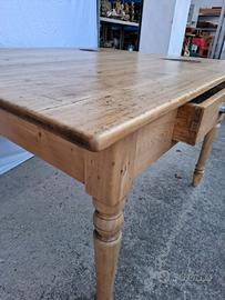 antico tavolo fine 800