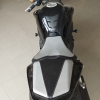 Moto Yamaha FZ1 2008 come nuova rizoma akrapovic