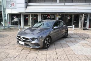 MERCEDES-BENZ A 200 d Automatic Progressive Adva