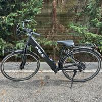 bicicletta e-bike pedalata assistita donna