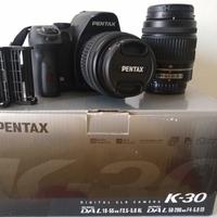 Pentax K-30  kit  solo 2330 scatti "pari al nuovo"