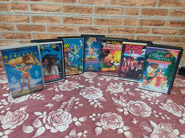 Videocassette per appassionati di film e cartoni 