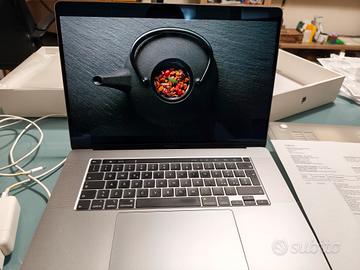 MacBook Pro 16” 2019 i9 32GB RAM Radeon 5500m 8gb