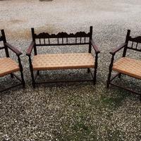 Salottino in legno massello con sedute in paglia