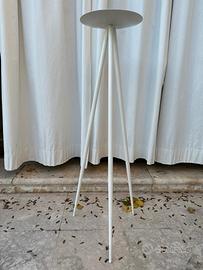 Portacandele, Tripode in ferro, design moderno