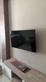 Televidore 40 pollici