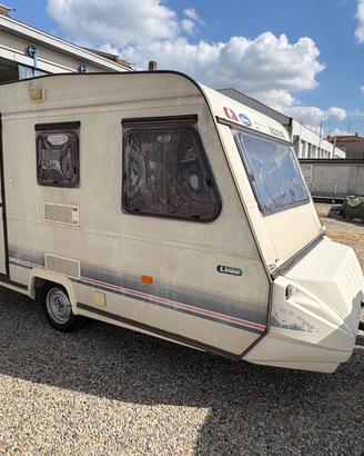 Adria Caravan Linea 400-posti 4-veranda