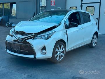 TOYOTA YARIS per ricambi usati 1NZ
