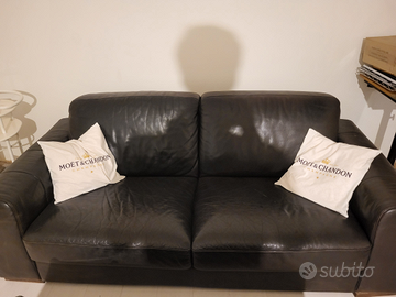 Divano in pelle nero