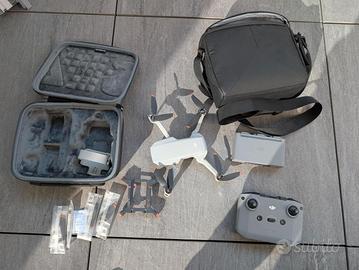DJI Mini 2 SE fly more combo con accessori