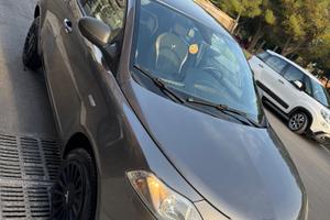 Vende lancia ypslon 2016