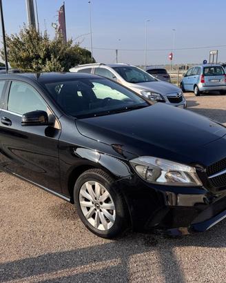 MERCEDES-BENZ A 180 d Automatic Executive